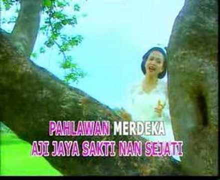 Lirik lagu Sundari Soekotjo dan video karaoke Kumpulan 