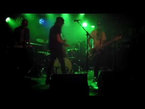 Acid Elephant - Red Carpet Lane (live at Baarikaappi, Pori - 17.1.2015)