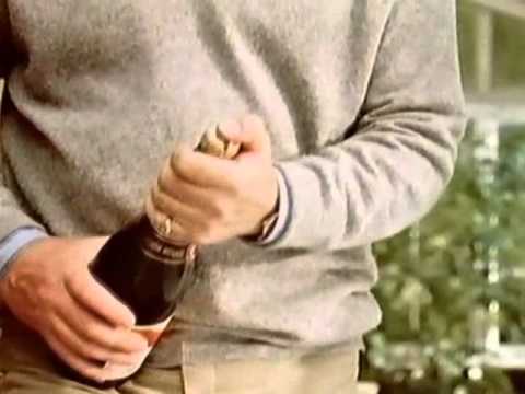 Episode 3 – How to handle a wine with Hugh Johnson