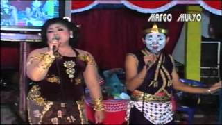Download lagu CS SANGKURIANG Langgam Dangdut   Suwe Suwe Metu   Indri Full HD mp3