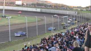 preview picture of video 'Kwinana Super Saloons Race 1 27/1/2013 part 2'