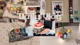 vlog￤社会人オタクの日常🍀￤友達とカフェ活🍰🍴￤ガチャガチャ巡り￤灰原の日お祝いプレート🎂￤ブルーロック実写映画⚽️￤最近の購入品紹介￤シール収納🫧