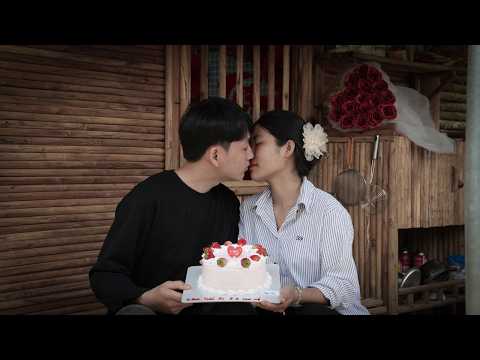 A meaningful day - When Tieu Ai gave Mr. Khanh a sweet kiss.