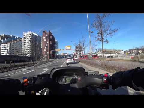 Suzuki Burgman 650 Executive Oslo Commuting 002