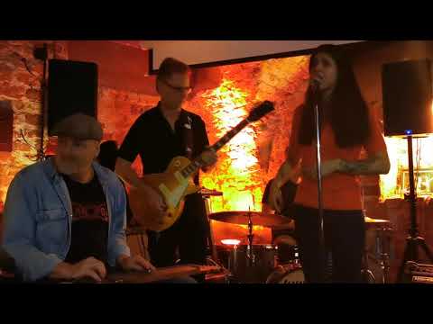 Zubaida Solid "Lucille" På The Liffey 22/9-2019