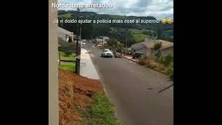 POLÍCIA PEGA BANDIDO COM AJUDAR DE UM CIDADÃO! 😂😂😂
