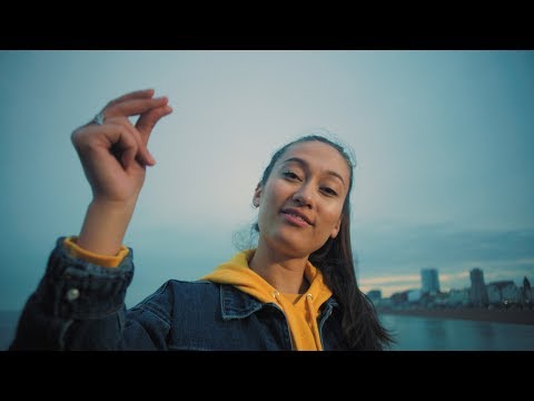 Din framtid börjar med ett nytt språk – Your future starts here with EF