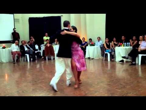 Luisa Calle y Jhonatan García en Lima, Milonga La Porteña 4/4