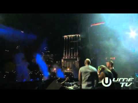 David Guetta   Showtek Booyah LIVE @ Miami