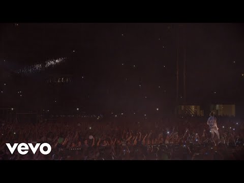 Videoclip de Tan Solo Tú (En Directo En El Estadio Olímpico De La Cartuja De Sevilla / 2016) — Manuel Carrasco