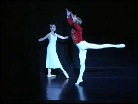 Katia Almayeva and Andrey Prikhodko in Adagio from the Nutcracker, Act 1