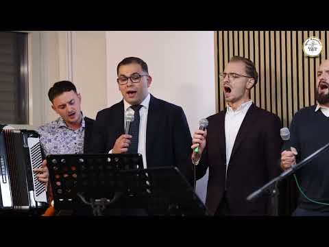 Numai harul | Grup bărbătesc