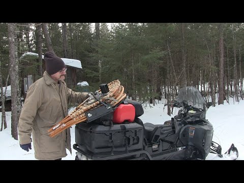 L'gosseux d'bois EP 340 - Support à raquettes et surfaceuse de sentier de motoneige