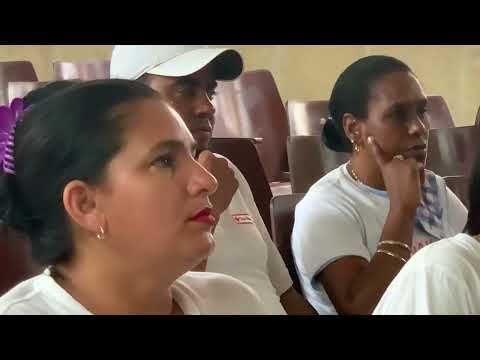 Realizan en Bahía Honda taller de verano para jóvenes