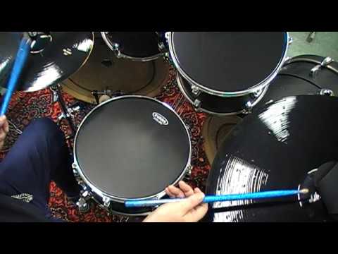 RUMMUT:  Tuplakello-komppi