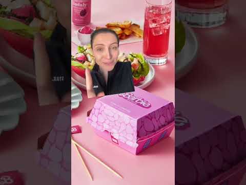 Novo cardápio temático da Barbie Grill'd | #shorts #yahooaustralia