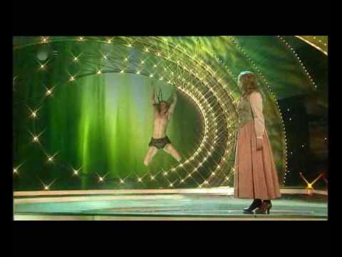 Anton Zetterholm und Elisabeth Hübert singen "Fremde wie ich"