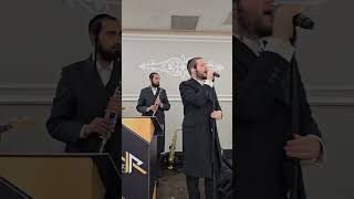 סנדי דינקל & יוסי רוזנפלד & מנדי הלר & נתן סטולין שרים את הלהיט 'ויהיו רחמיך' של שמוליק סוכות