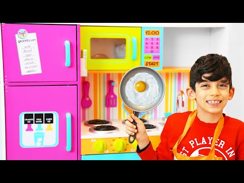 Jason play chef at kids restaurant