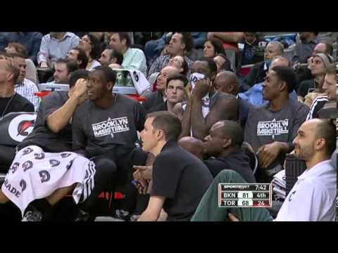 Kris Humphries Stuffed by Ref - Dec. 12, 2012