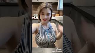 【Funny TikTok】エチエチ?ポロリの瞬間