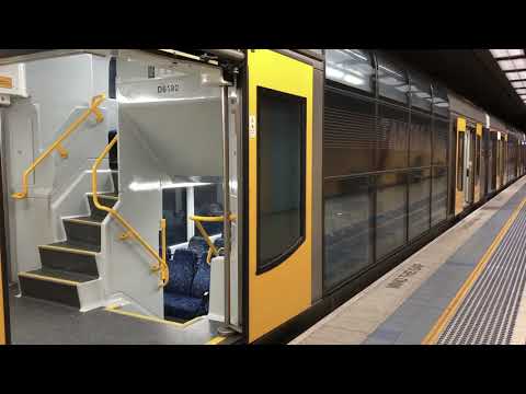 Sydney Trains T-set [T29]-[T7] departing Bondi Junction (1)