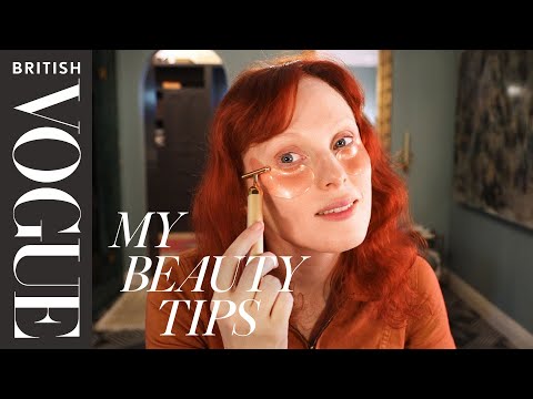 Karen Elson's Festive Copper Eye Look | My Beauty Tips | British Vogue