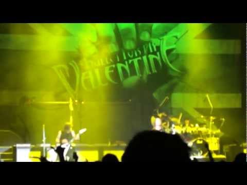 Bullet For My Valentine - Tears Don't Fall LIVE