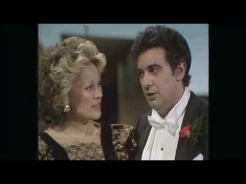 Kiri Te Kanawa & Placido Domingo Playing Golf, 1980