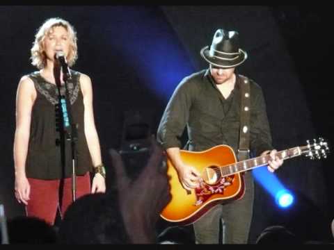 Sugarland ft. Little Big Town & Jake Owen - Life in a Northern Town