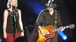 Sugarland ft. Little Big Town & Jake Owen - Life in a Northern Town