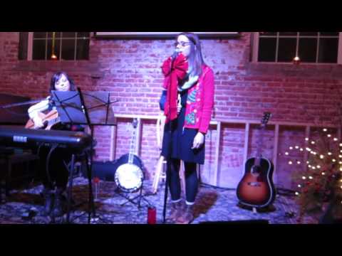 Jolene - Dolly Parton (cover by Jocelyn and Annie)
