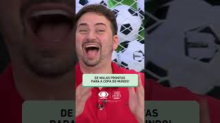PARTIU, COPA! 🧳 @capelareal ganhou um presentinho da Renata Fan antes de embarcar para a Copa