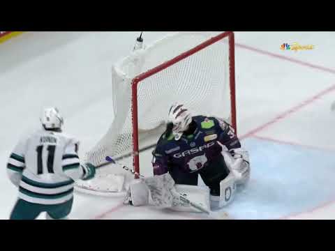 Sharks' shorty extends Global Series lead