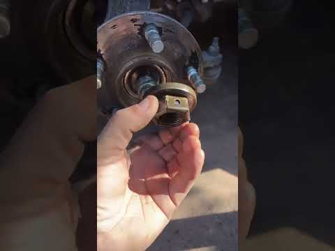 Ford ba falcon hub bearing replacement using big breaker bar with lots of force!