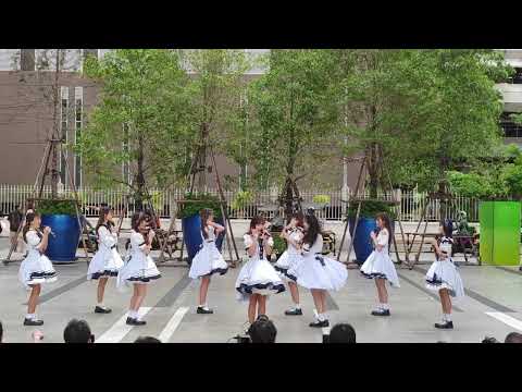 VID4523 The Glass Girl - " Summer Chu! Chu! Paradise "  Idol Street Party  @  Siam Square Walking