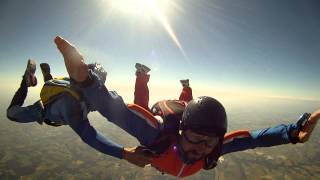 preview picture of video '1er saut PAC Sam espace chute libre La Reole 4200m'