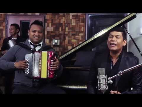 Alex Manga - A Besitos