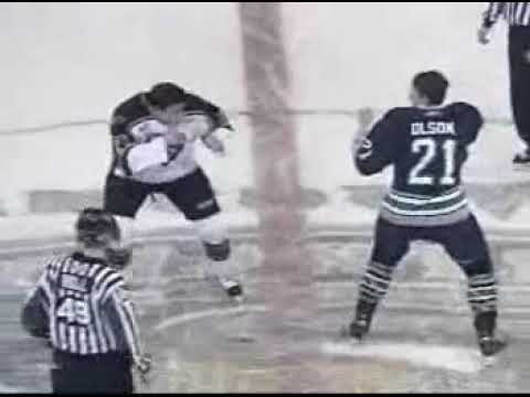 Milan Lucic vs Benn Olson WHL Feb 3/06