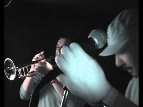The Dibidus - Crno belo sareno (Live@BlueMoon)