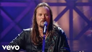 Travis Tritt - Long Haired Country Boy (from Live &amp; Kickin&#39;)