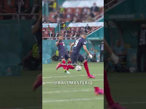 Benzema CRAZY Control! 😎#FootballTactics #SoccerIQ #TacticalAnalysis #BallMasterIQ