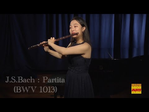 J.S.Bach : Partita in a minor for solo flute (BWV 1013)