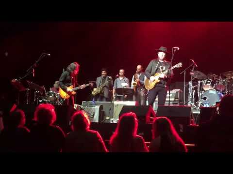 Devon Allman with Gregg Allman Band performing Dreams