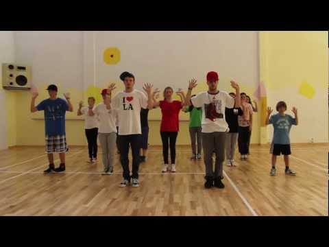 Razbijmo stereotipe - flashmob plesni koraki