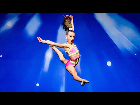 Zoe Rigopoulos - Showstopper