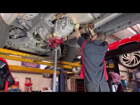 Dodge Diesel R&R, G56, clutch replacement and hydraulics, and 550hp Twin clutch 1-2