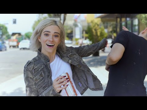 download lagu mp3 mp4 Coke Because I Can, download lagu Coke Because I Can gratis, unduh video klip Coke Because I Can