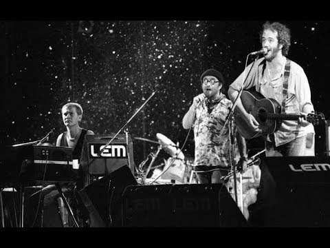 RON LUCIO DALLA FRANCESCO DE GREGORI UNA CITTA' PER CANTARE...