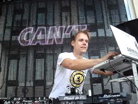 Armin Van Buuren Playing Going Wrong at Hard Rock San Diego